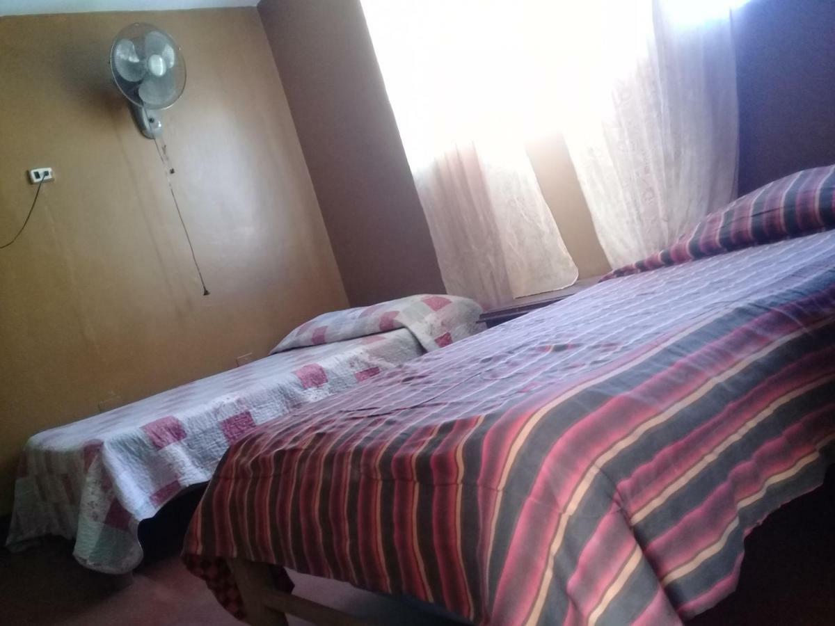 Hospedaje Rocha 伊察 外观 照片